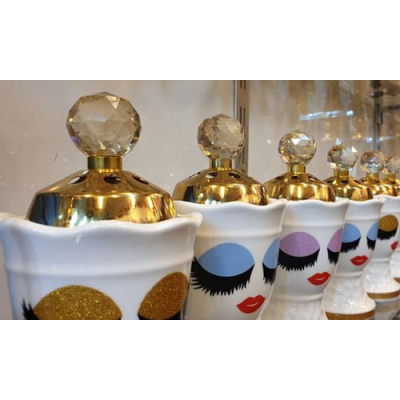 مبخرة سيراميك راقية ام رموش بغطاء ذهبي فحم